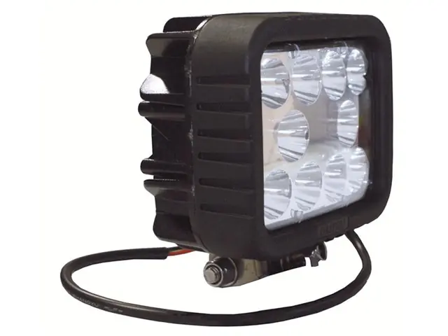 Sonderangebot LED-Spot Scheinwerfer 106 x 132 (1400 Lumens)