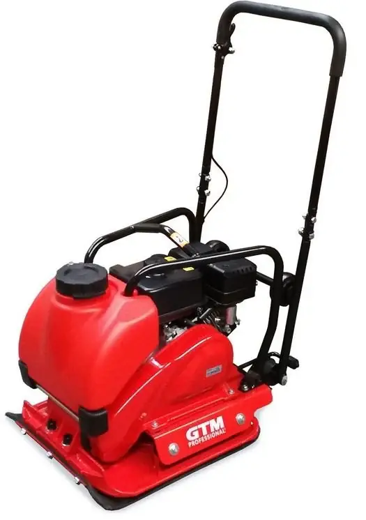 Sonderaktion GTM Professional Benzin-Rüttelplatte GTPC540M inkl. Gummimatte und Fahrwerk -
