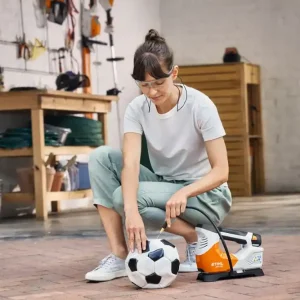 STIHL Akku-Kompressor Set KOA 20, mit Akku AS 2 und Ladegerät AL 1 Abverkauf