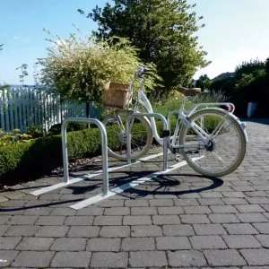 Fahrradanlehnständer aus drei Anlehnbügeln, auf Flacheisen Top-Seller