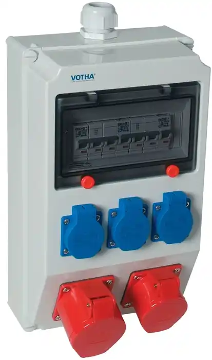 Abverkauf Kunststoffwandverteiler Verschraubung M32 2xCEE 16 A,3x230V